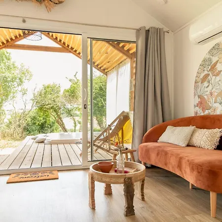 Damona Кемпинг *